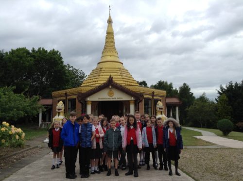 4J visit the Peace Pagoda